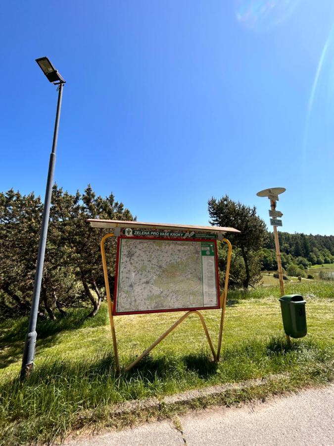 Apartman Na Kraji Lesa Všemina Buitenkant foto